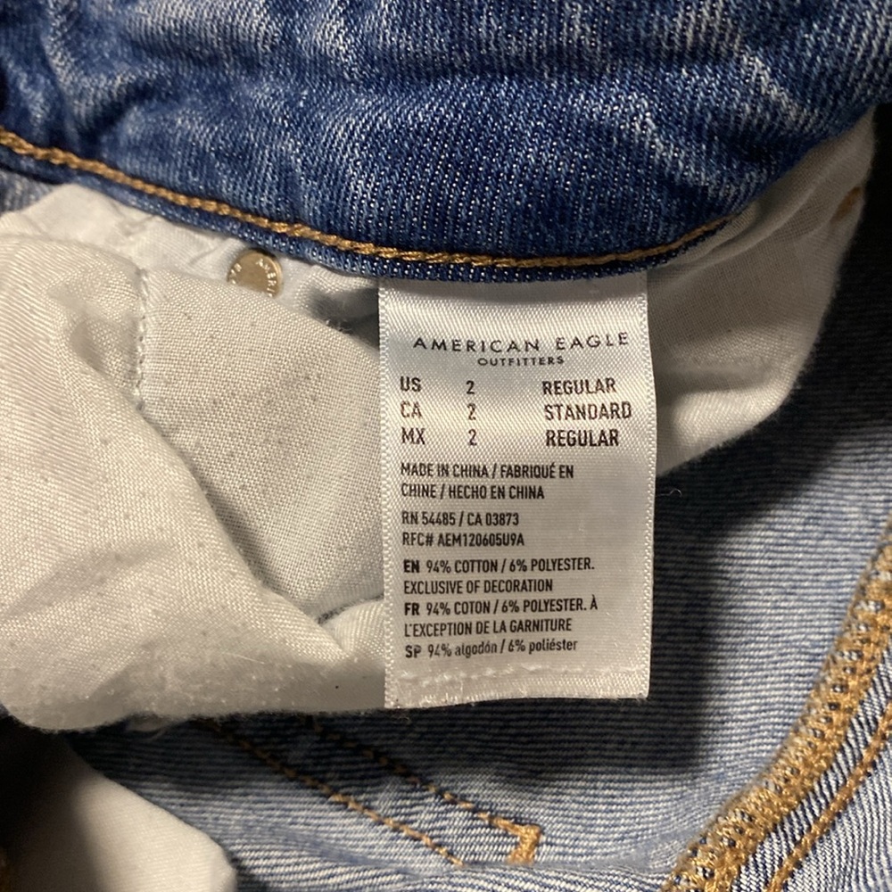 American Eagle Light Wash Distressed Mom Jeans (2 Regular) - Picture 9 of 9